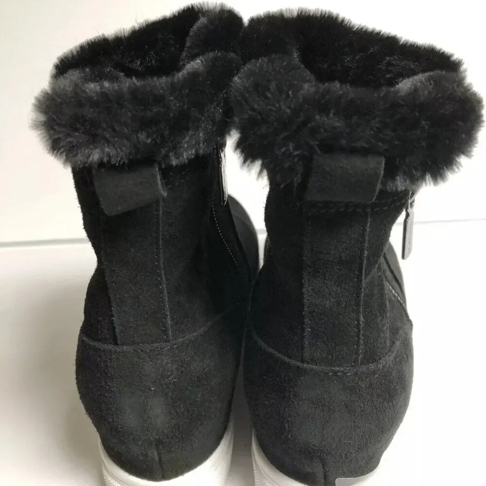 Blondo Women's Glade Waterproof Bootie Black Suede Zip, Size 10 M